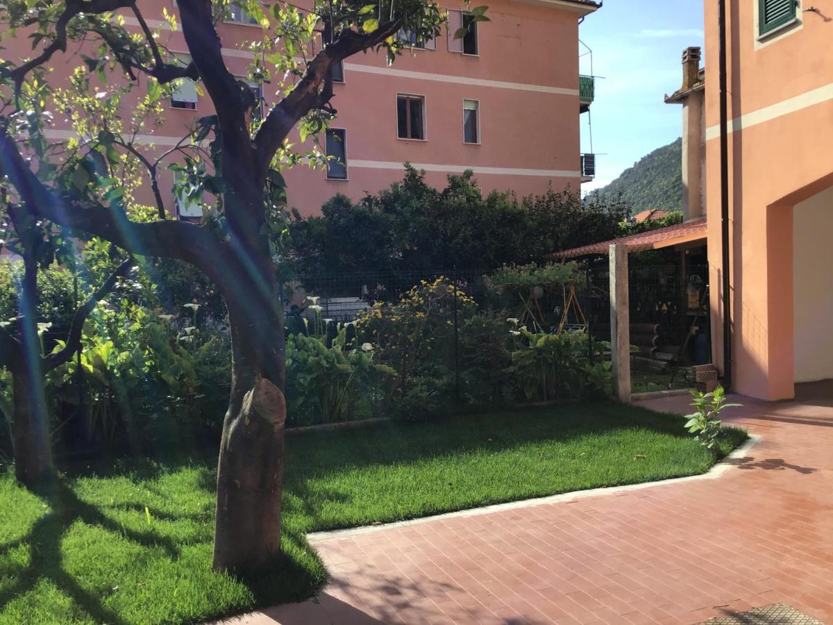 Casa Luigia Rooms Mtb In Finalborgo Bike Room Tour Ebike Trekking Finale Ligure Exterior photo